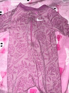 Nike Fuchsia Floral-Print Baby Footie Pajamas